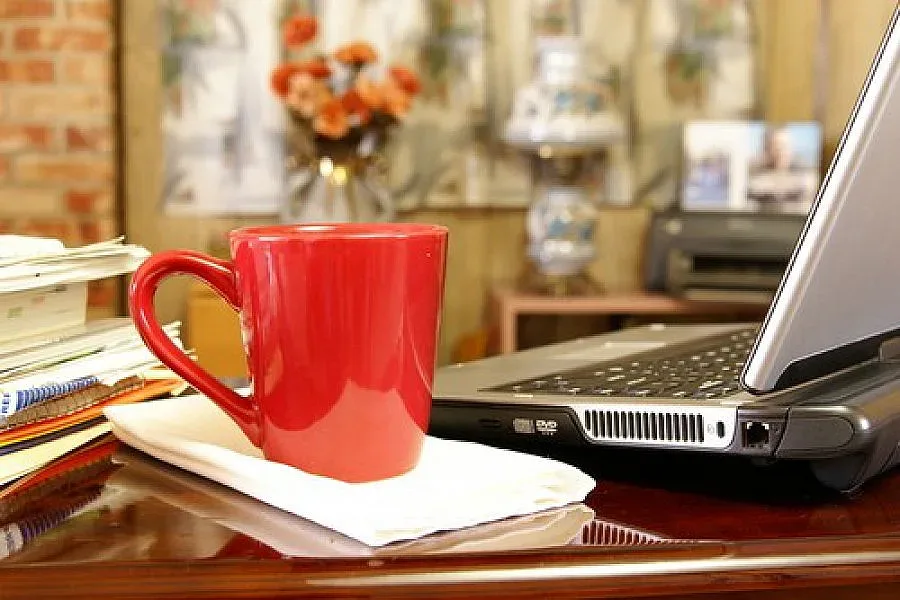 Без данък "уикенд" за GSM-и и лаптопи