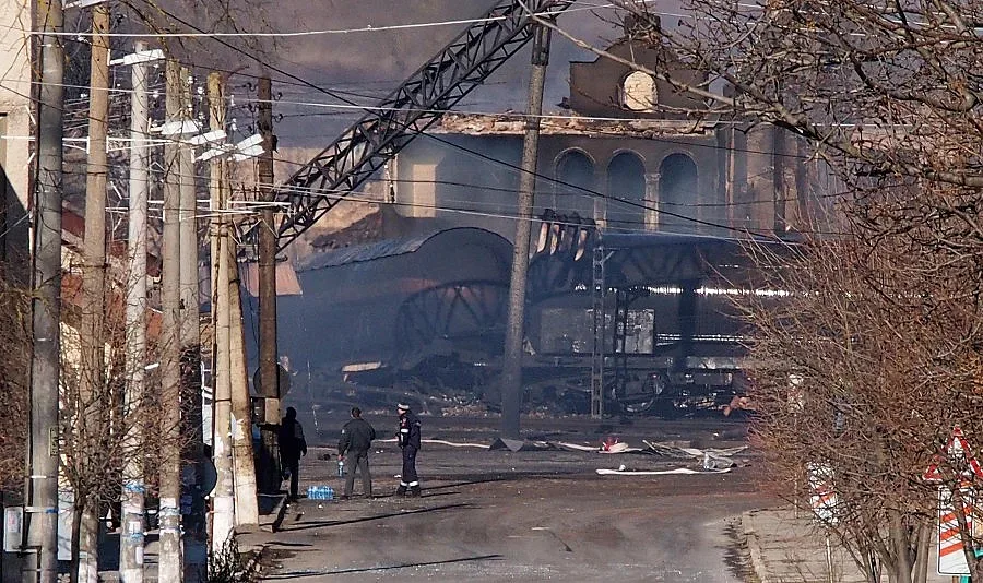 Складират временно обработените цистерни на два километра от Хитрино