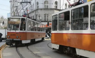 Трамвай и кола се удариха в София