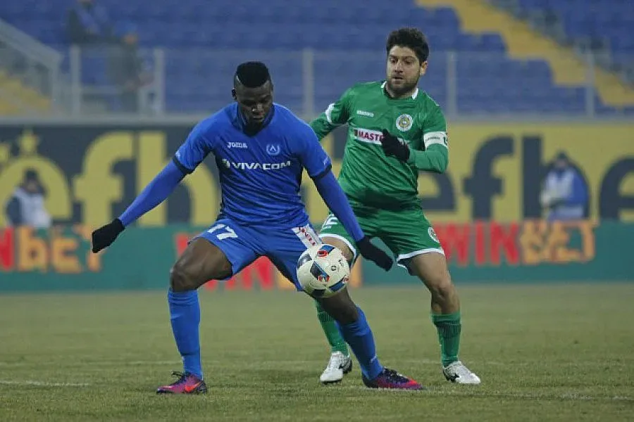 "Левски" надви "Нефтохимик"