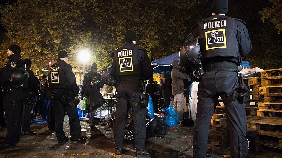 Масов бой в бежански център в Германия