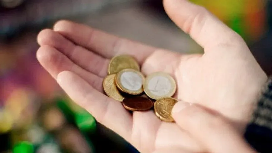 Българите работят за 1,7 евро на час