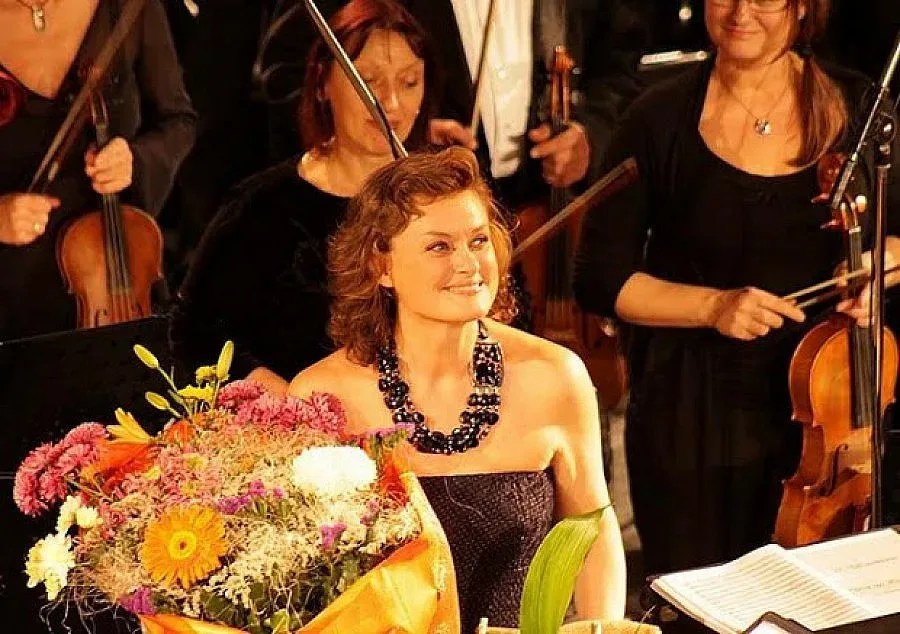 Оперната прима Веселина Кацарова пя с цяла душа за родната публика