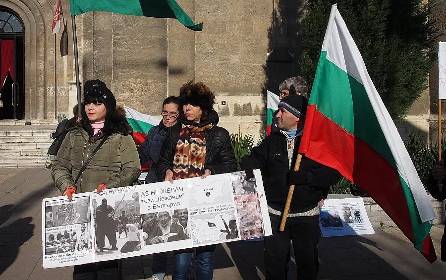 Протест срещу нелегалните мигранти във Варна