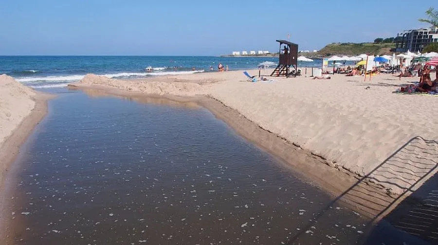 Пак копаят дюните край с. Лозенец