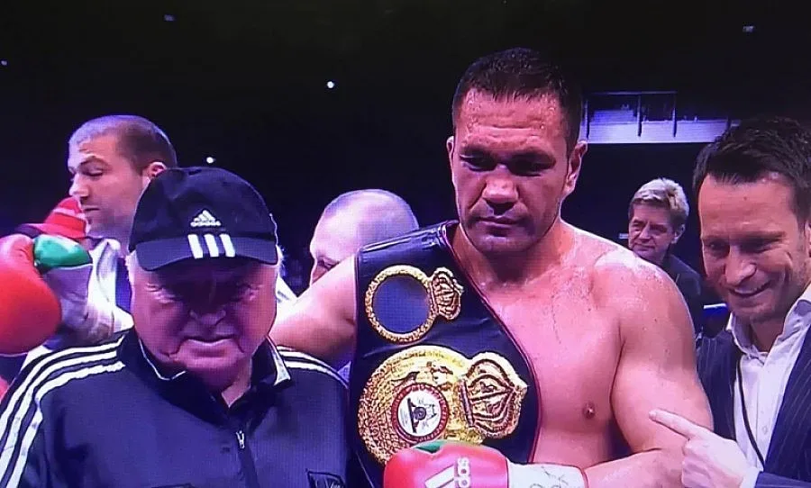 Кобрата триумфира в "Нощта на шампионите" (ОБЗОР)