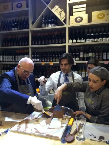 Банкери правят шоколадови бонбони