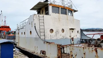 Продават кораб за 7 хил. евро