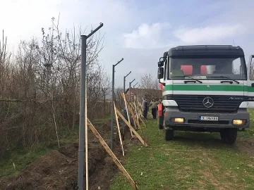 Оградата на лагера в Харманли готова до четвъртък