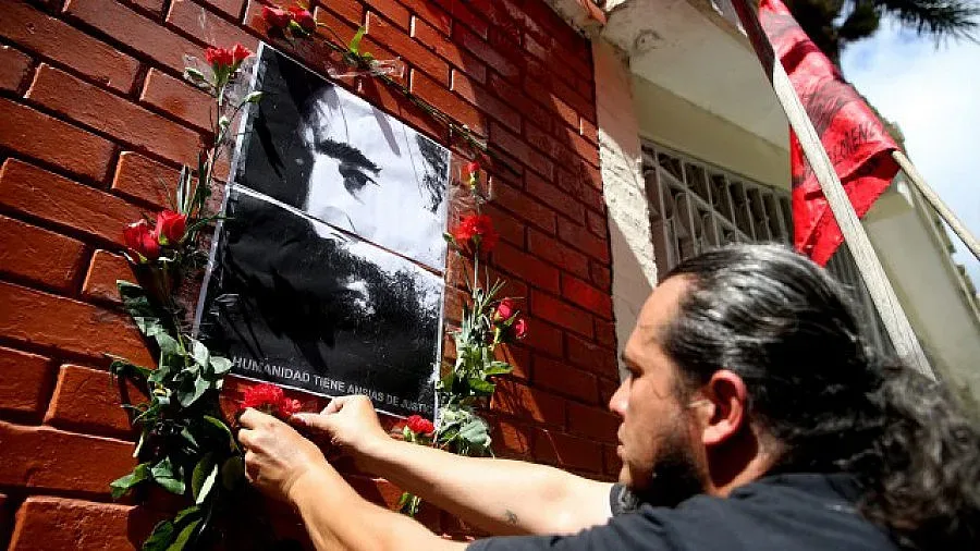 По-малката сестра на Фидел Кастро няма да отиде на погребението му