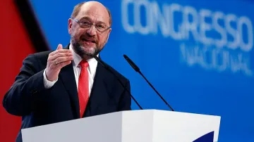 Мартин Шулц иска да обсъди мигрантите с Румен Радев