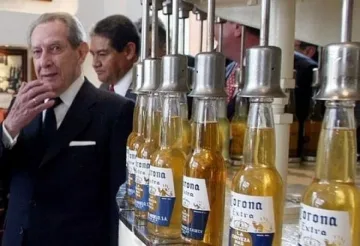 Милиардер завеща по 2 млн. на съселяни