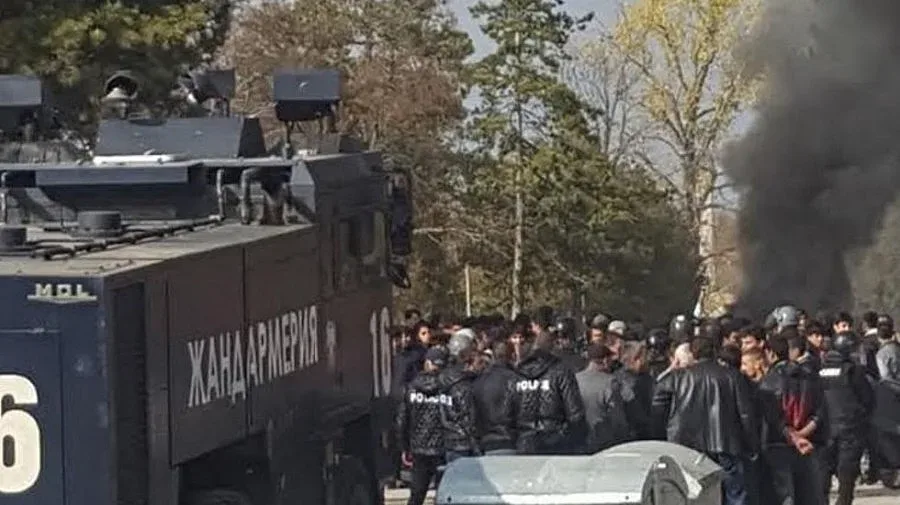 Бунт в бежанския център в Харманли