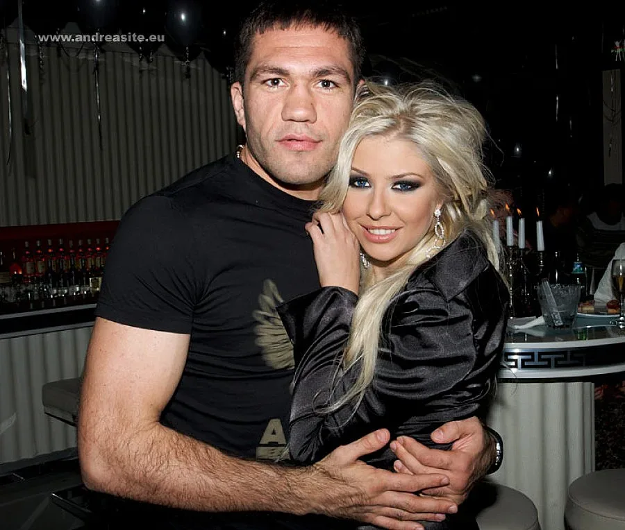 Кобрата: Боксът е като шаха, ама боли