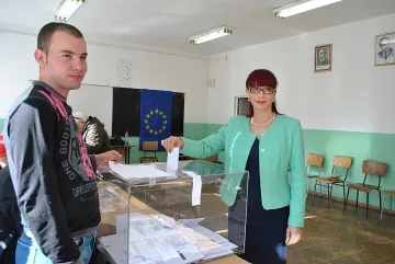 Евродепутати гласуваха за успеха на България