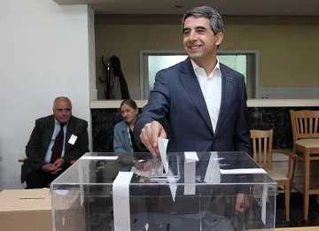 Плевнелиев готов да се обади довечера на новия президент