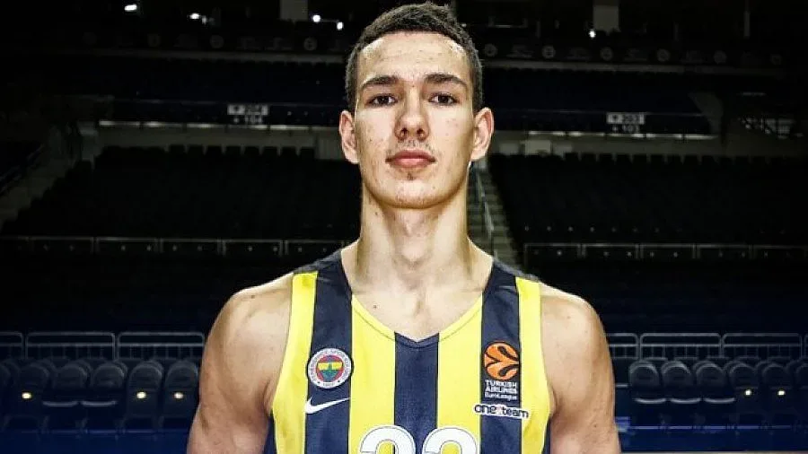 Йордан Минчев дебютира в Евролигата