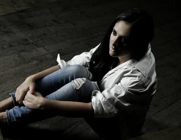 Мариана Попова увлича кавалери в южни ритми