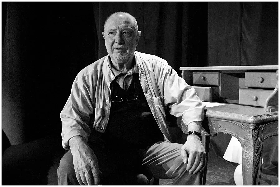 Маратон в Армейския театър