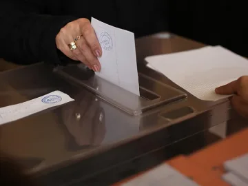 ЦИК: Радев води с 25,9%, Цачева – 21,5%