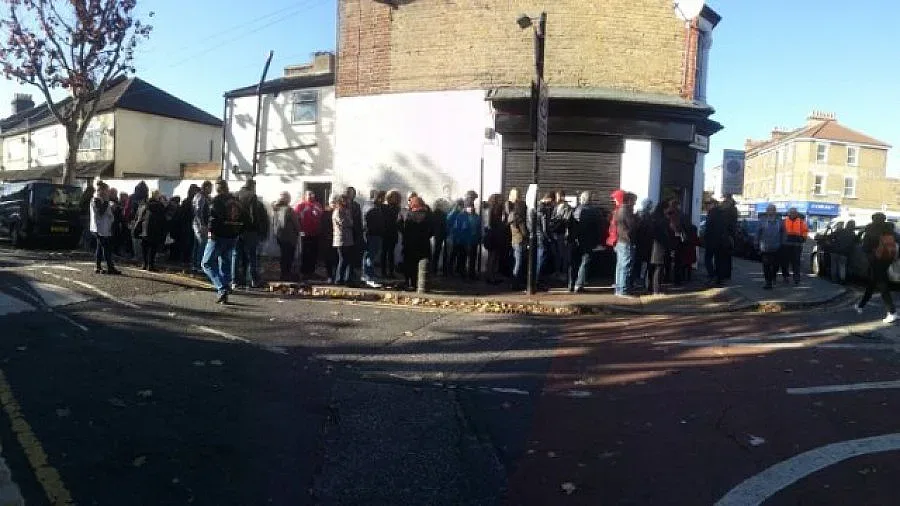 Опашки и пред урните в Лондон