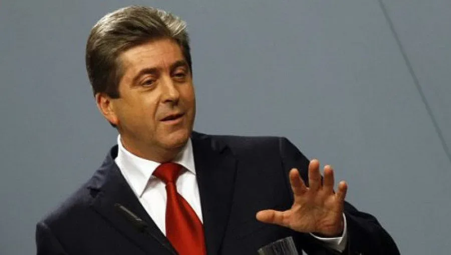 Първанов иска подготвен държавен глава