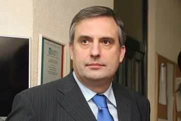 Калфин пусна бюлетина за успешен президент