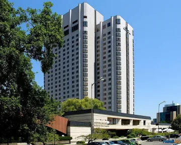 Хотел Маринела: Само съдът може да реши спор