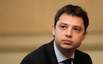 Делян Добрев се отказа от имунитета си