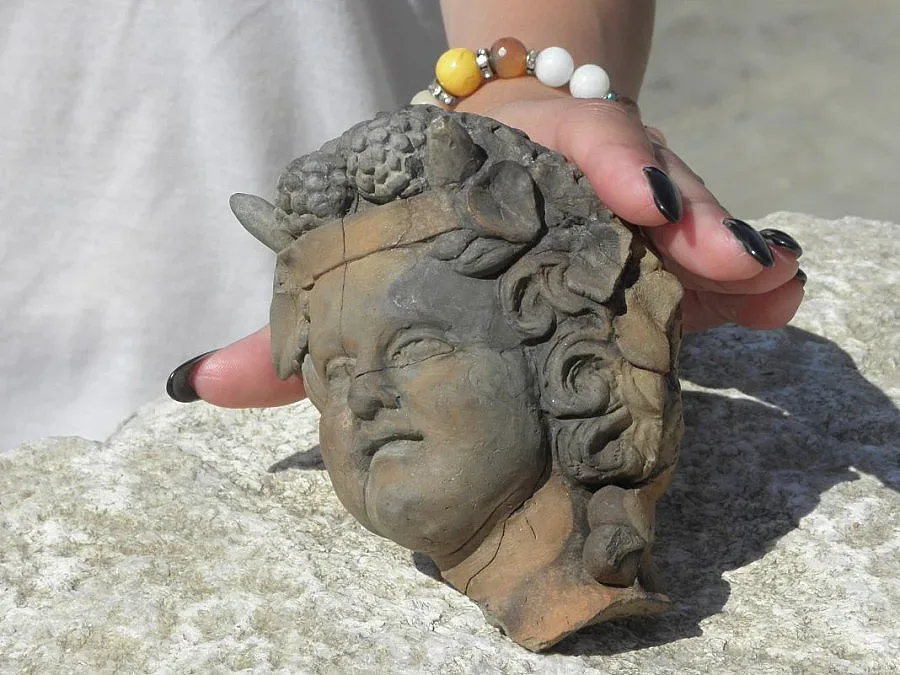 Маска на Соилен сред най-интересните находки