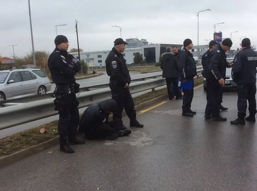 Хванаха автокрадец след гонка в София