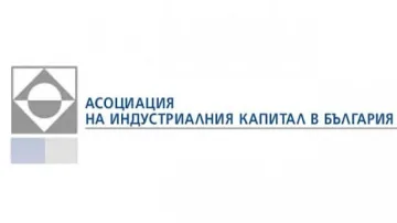 Бизнесът иска повече пари за наемане на кадри