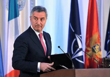 Мило Джуканович печели изборите в Черна гора