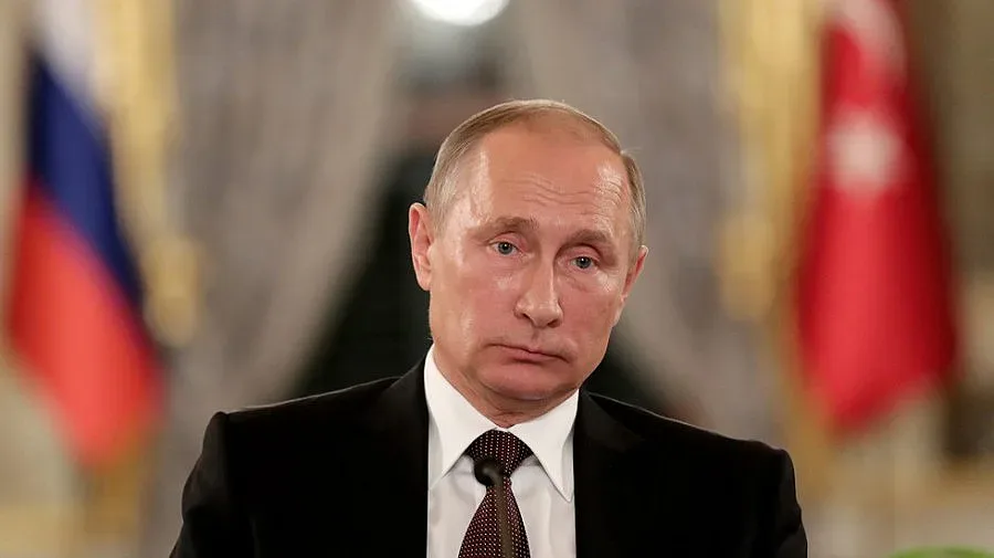 Путин отлага посещението си във Франция