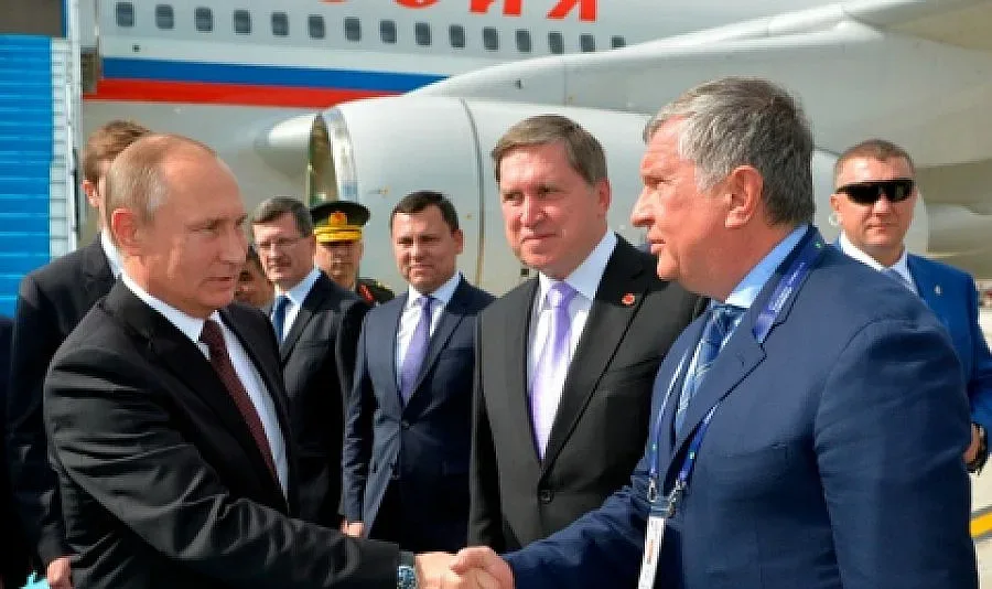 Путин е в Инстанбул, обсъжда „Турски поток"