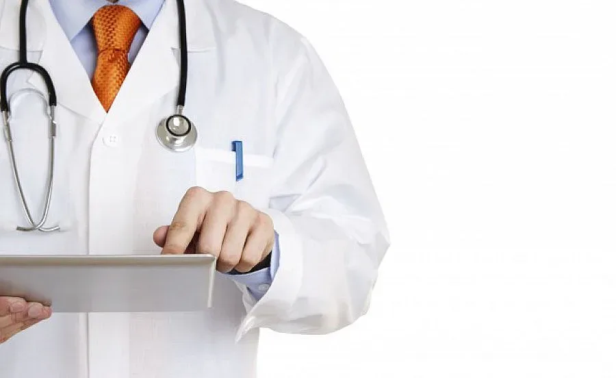 По-високи минимални заплати за медиците