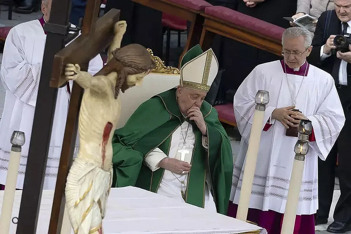 Ужас във Ватикана! Всички изтръпнаха заради папата