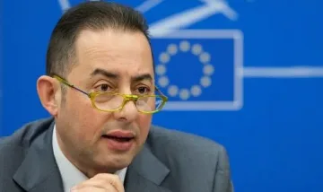 Не може да треснем вратата в лицето на бежанците