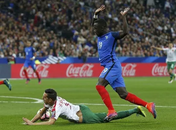 Франция удари България