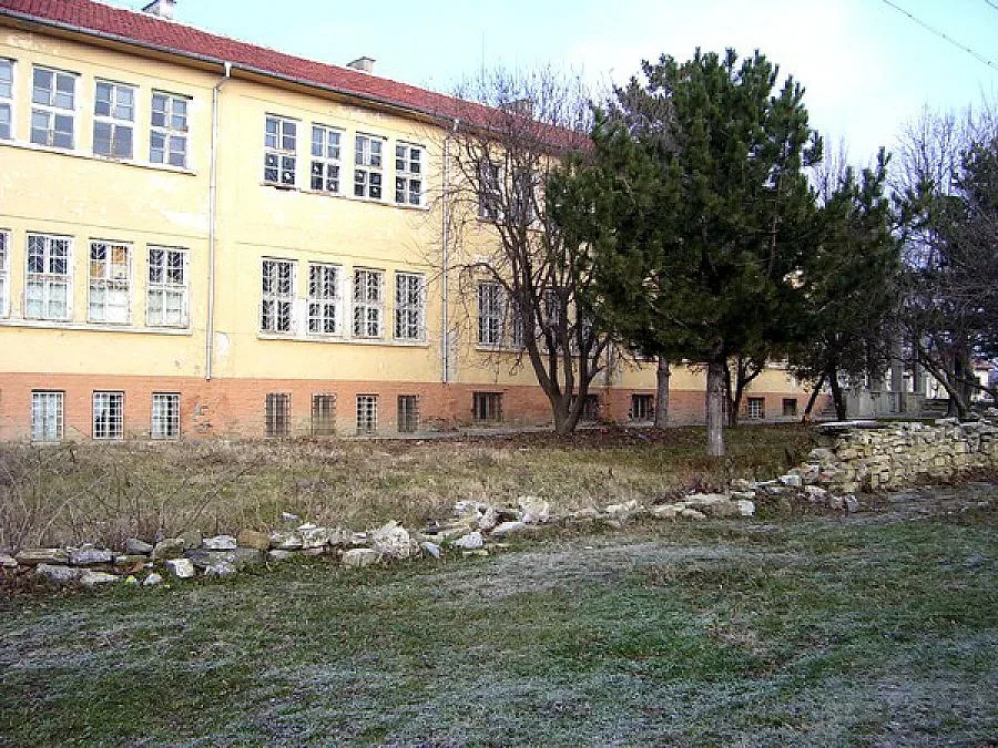 Ученички от интернат проституират за пари