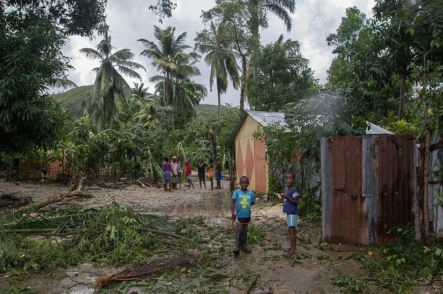 Над 330 са жертвите на урагана Матю