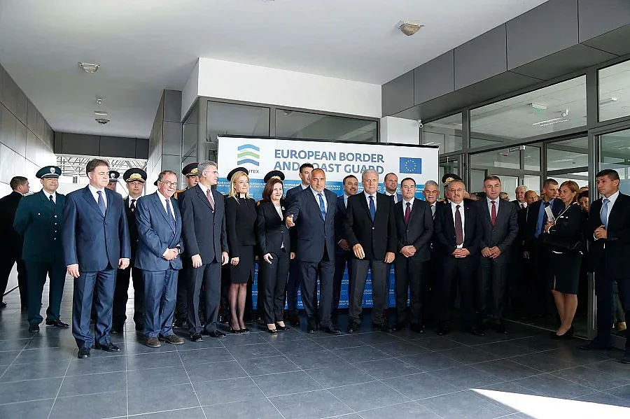 1500 граничари готови да ни пазят от бежанци (ОБЗОР)