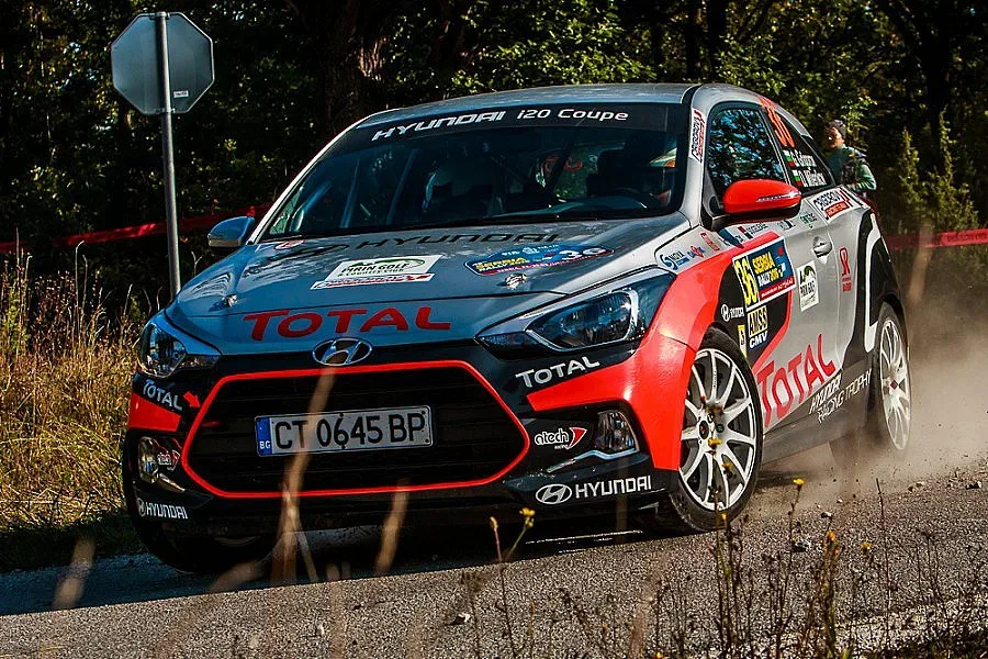 Hyundai Racing Trophy финишира с рали "Стари Столици"