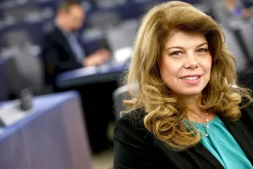 Йотова: Страната ни да не се превърне в бежански лагер