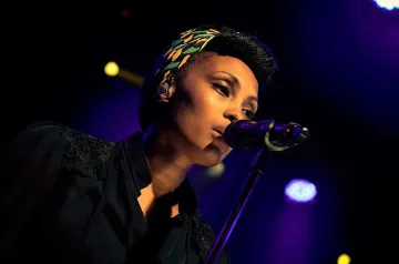 Пускат допълнителни места за концерта на IMANY