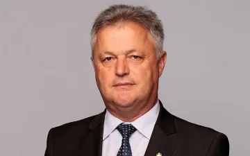 Самолетът е за единаци, на  кораба и в ГЕРБ сме екипаж