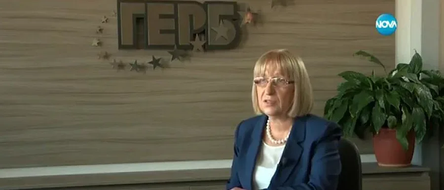 Цачева: Тръгвам със самочувствие от наученото в парламента