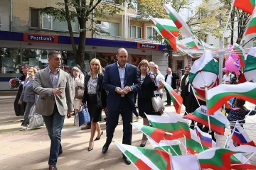 Радев: Бежанците у нас трябва да се сведат до минимум