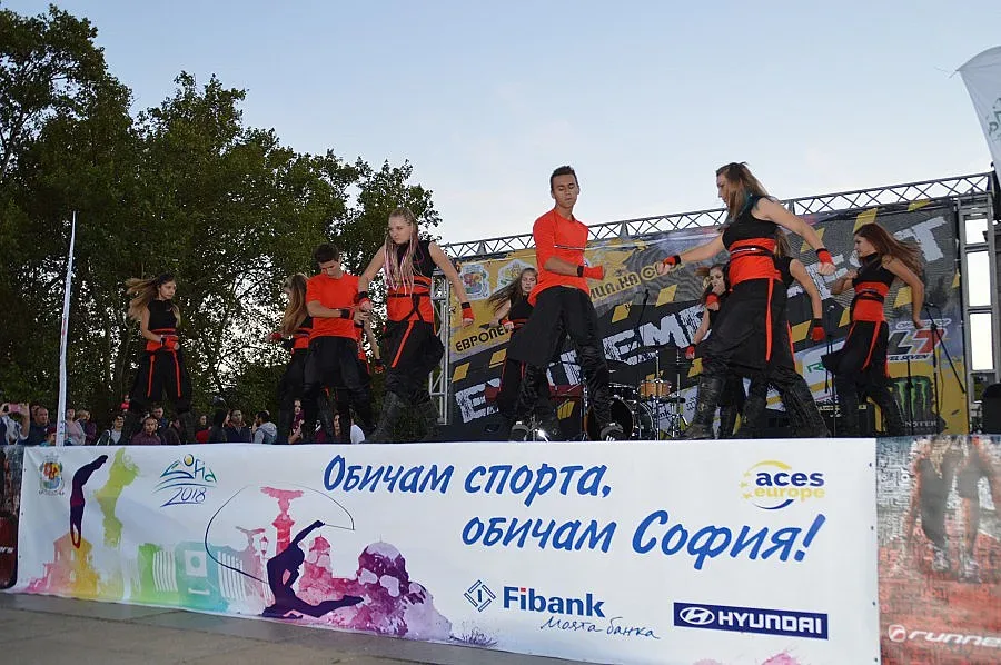 Танцово шоу откри Extreme Fest-а на София2018