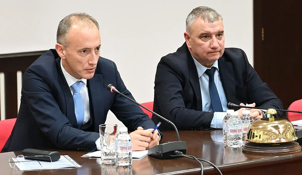 Нов ход на просветния министър за вузовете. Завишава изискванията